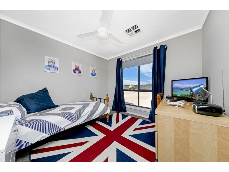 135 Bosanquet Boulevard, Ceduna SA 5690