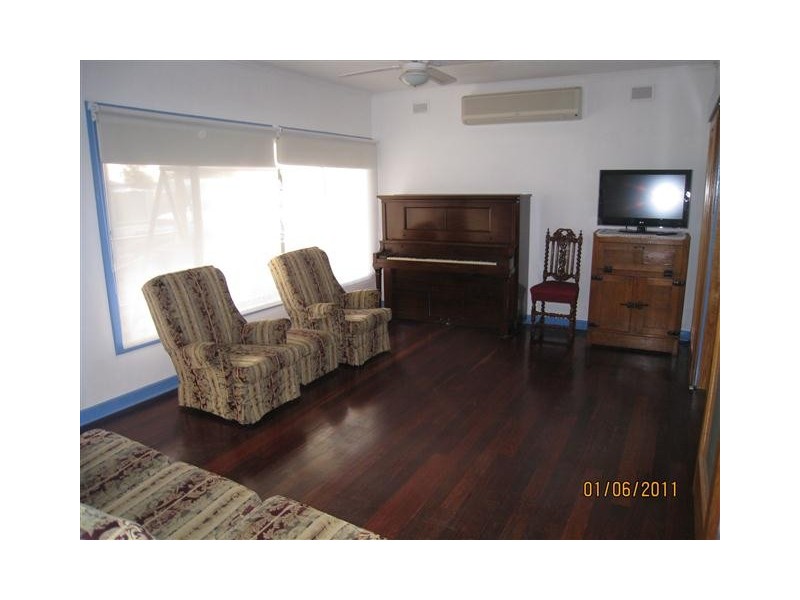 19 Robert Street, Tumby Bay SA 5605