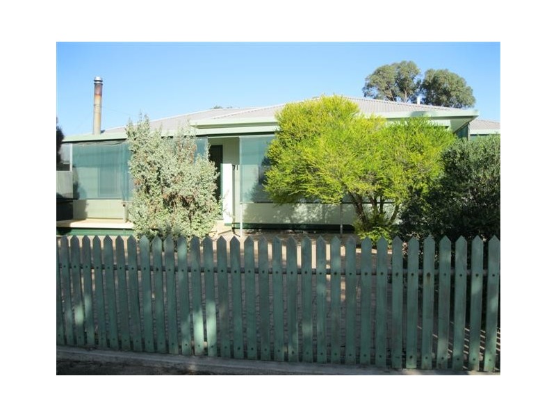 71 Thevenard Rd, Ceduna SA 5690