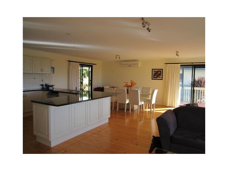 2/4 Sarah Crescent, Port Lincoln SA 5606