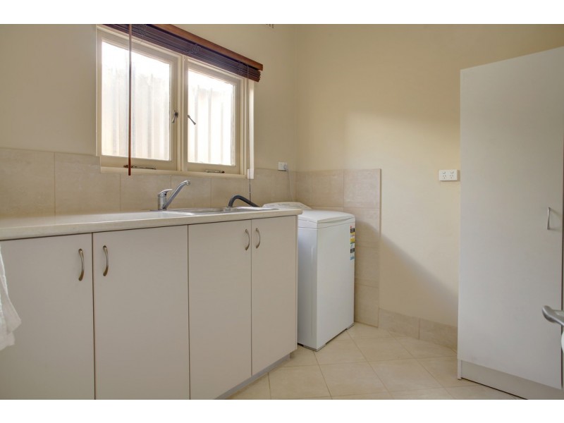 17 New West Road, Port Lincoln SA 5606