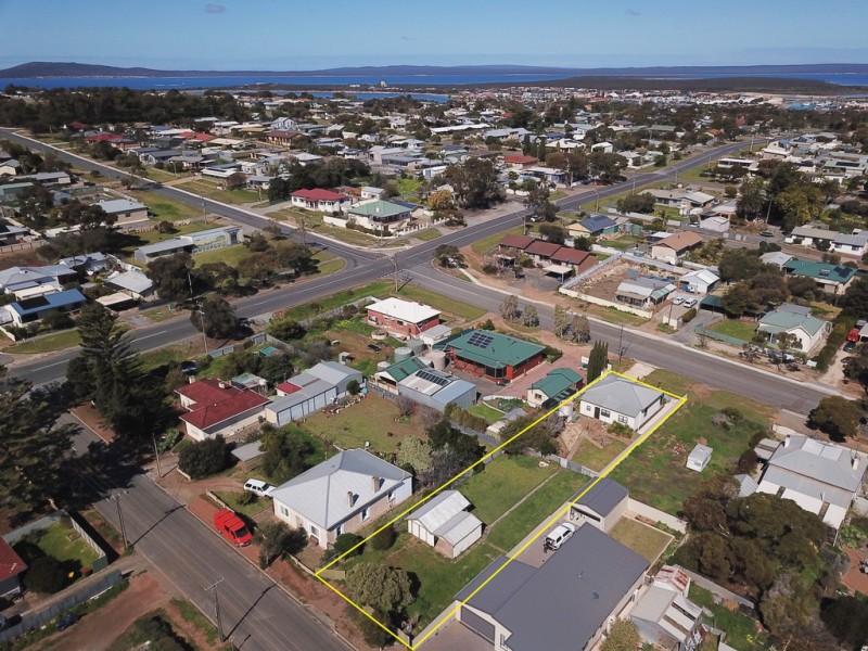 33 Cardiff Road, Port Lincoln SA 5606