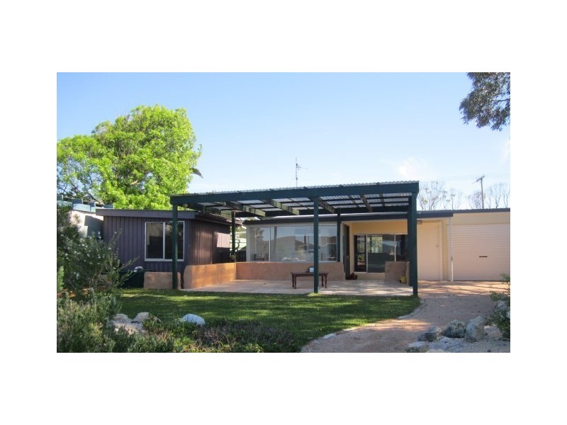 15 Tulka Esplanade, Tulka SA 5607