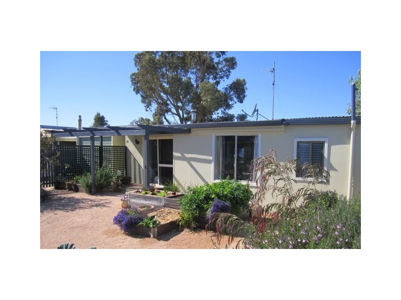 15 Tulka Esplanade, Tulka SA 5607