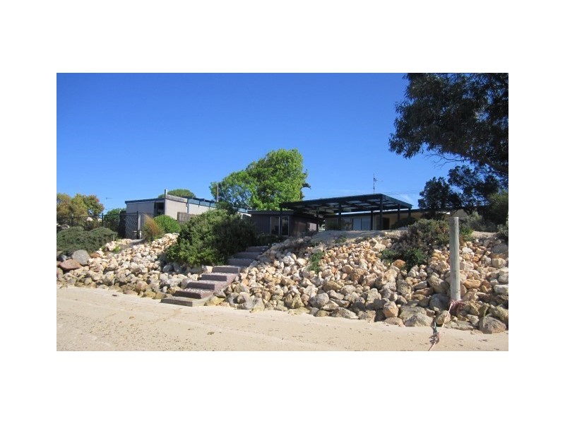 15 Tulka Esplanade, Tulka SA 5607