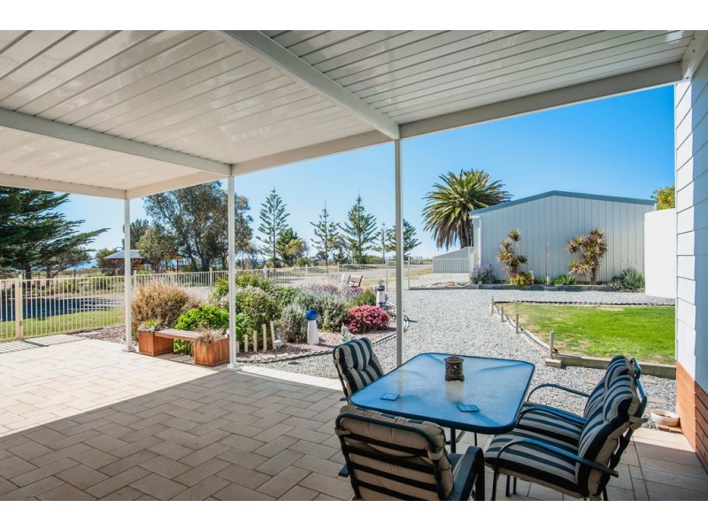 26 Central Street, Louth Bay SA 5607