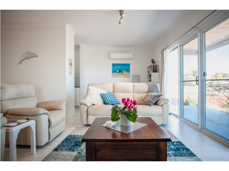 26 Central Street, Louth Bay SA 5607