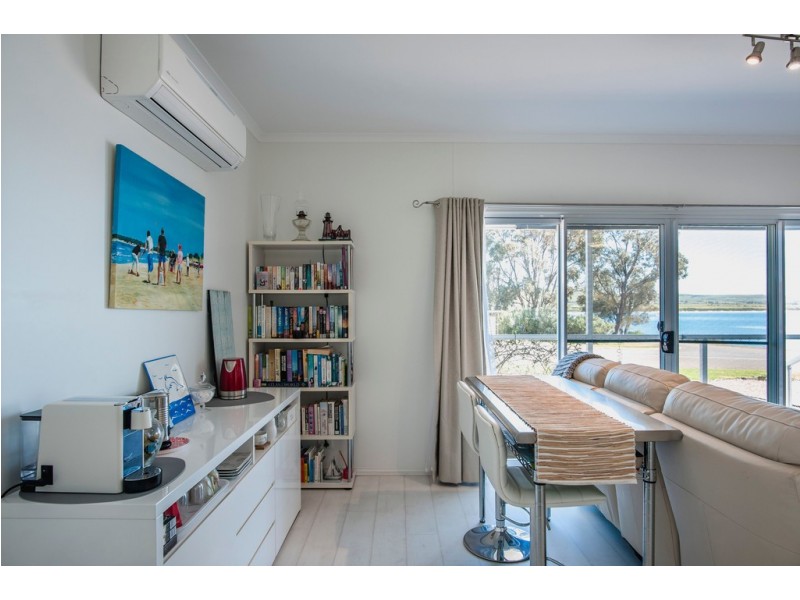 26 Central Street, Louth Bay SA 5607