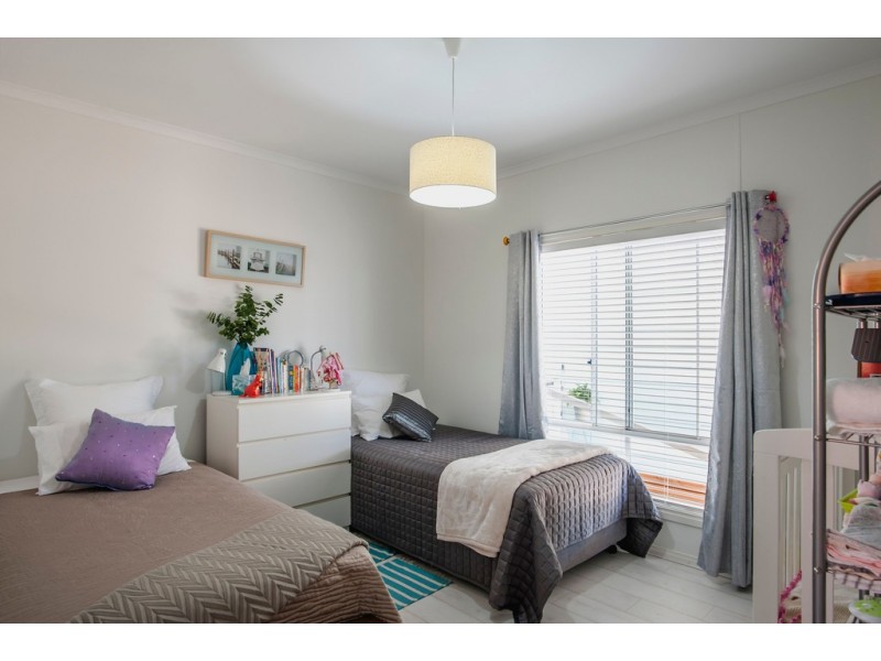 26 Central Street, Louth Bay SA 5607