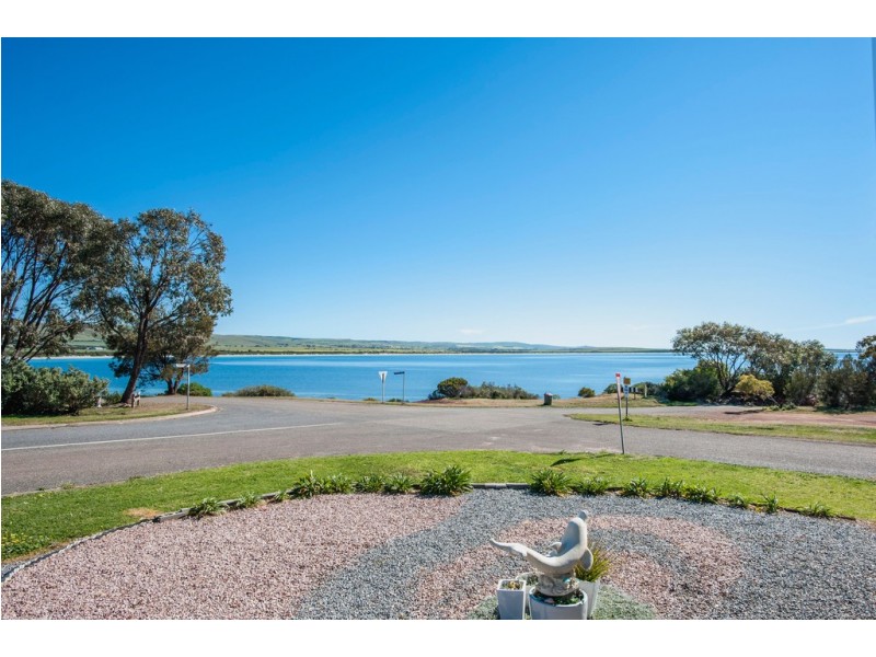 26 Central Street, Louth Bay SA 5607