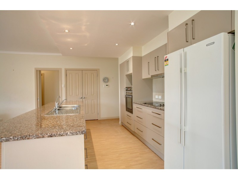 8 Cove View Drive, Port Lincoln SA 5606