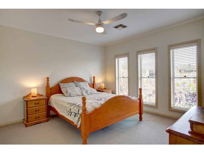 8 Cove View Drive, Port Lincoln SA 5606