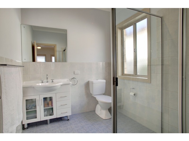 8 Cove View Drive, Port Lincoln SA 5606