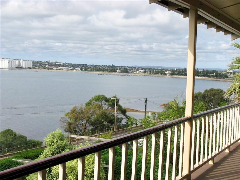 76 Lincoln Highway, Port Lincoln SA 5606