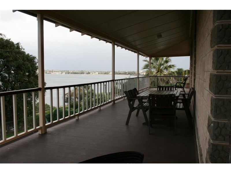 76 Lincoln Highway, Port Lincoln SA 5606