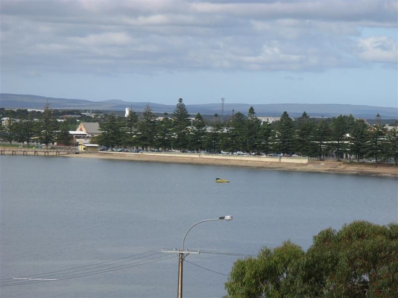 76 Lincoln Highway, Port Lincoln SA 5606