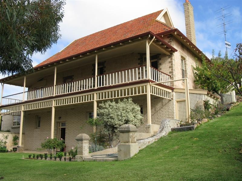 76 Lincoln Highway, Port Lincoln SA 5606