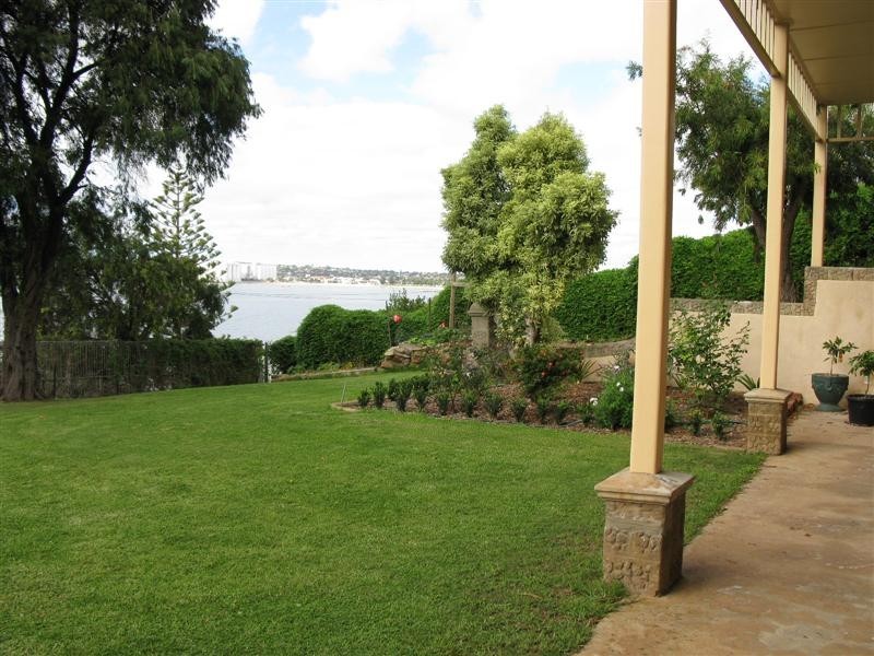 76 Lincoln Highway, Port Lincoln SA 5606