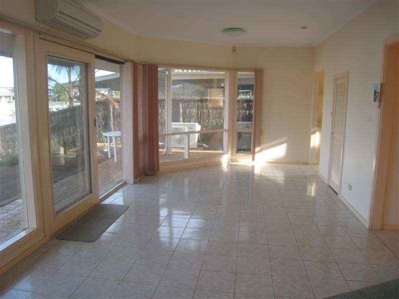 30 Parnkalla Avenue, Port Lincoln SA 5606