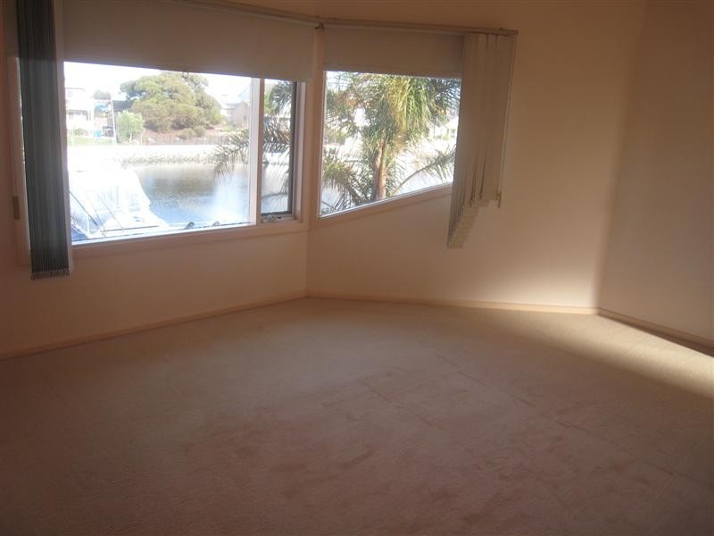 30 Parnkalla Avenue, Port Lincoln SA 5606