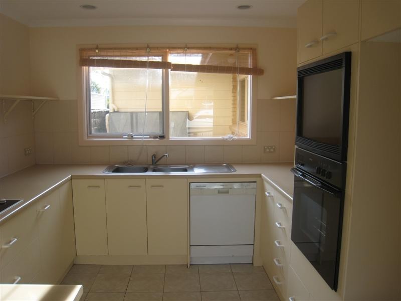 30 Parnkalla Avenue, Port Lincoln SA 5606