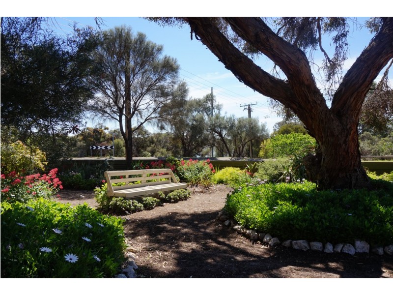 223 Esplanade, Coffin Bay SA 5607