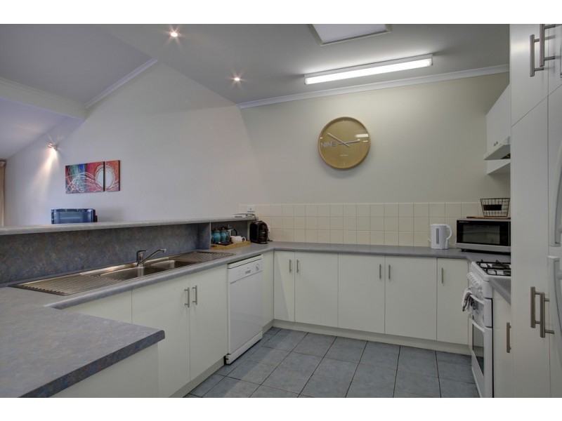 2 and 3 of 100 Tasman Terrace, Port Lincoln SA 5606