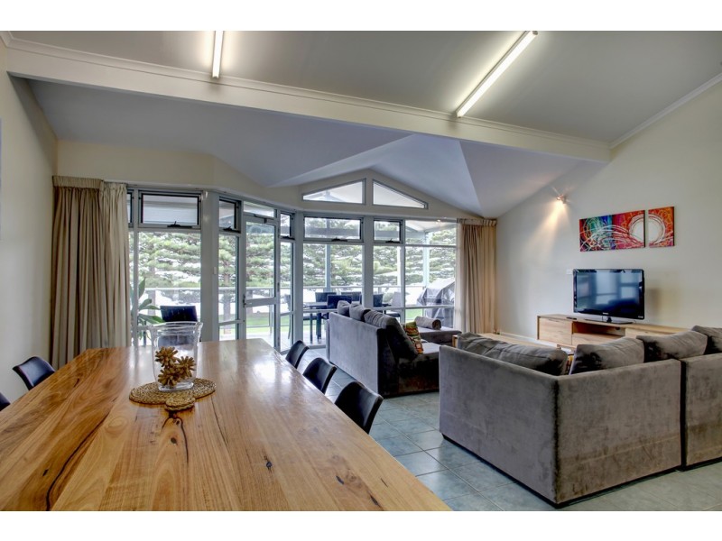 2 and 3 of 100 Tasman Terrace, Port Lincoln SA 5606