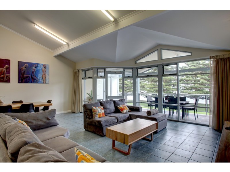 2 and 3 of 100 Tasman Terrace, Port Lincoln SA 5606