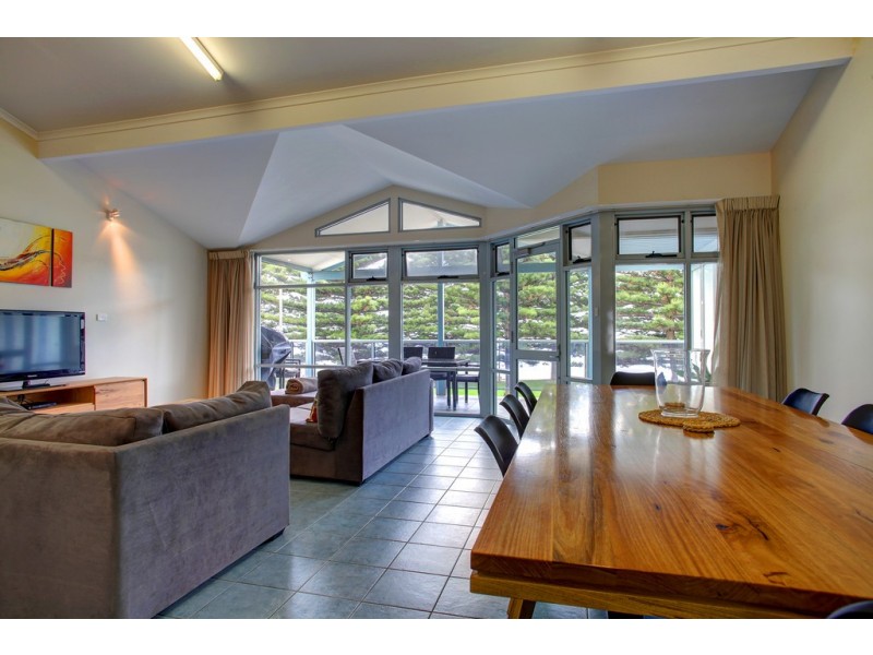 2 and 3 of 100 Tasman Terrace, Port Lincoln SA 5606