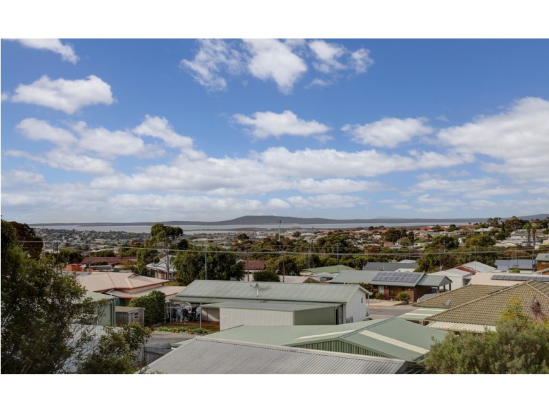 11 Minnipa Avenue, Port Lincoln SA 5606