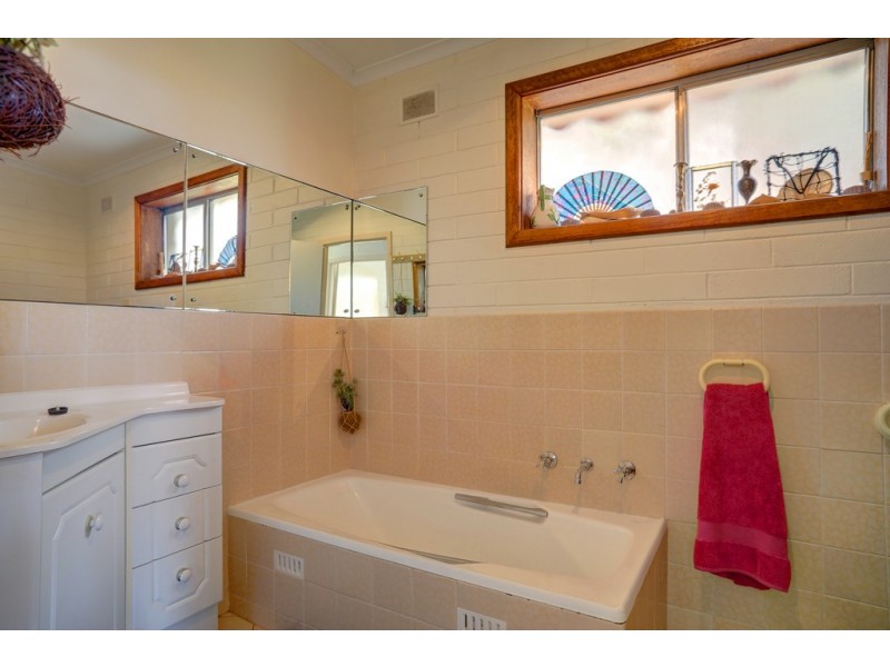 27 McDonald Avenue, Port Lincoln SA 5606