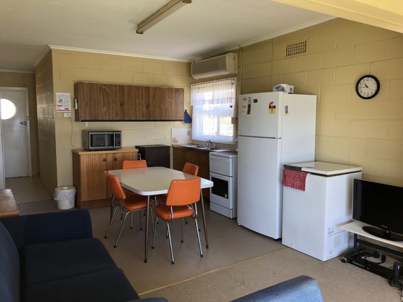 10 Mottled Cove Road, Port Neill SA 5604