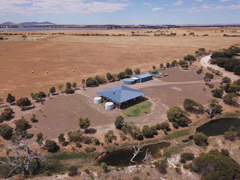 58-92 Katies Lane, Wangary SA 5607