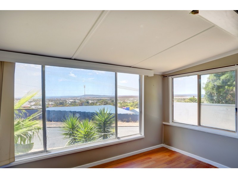 12 Kinmont Avenue, Port Lincoln SA 5606