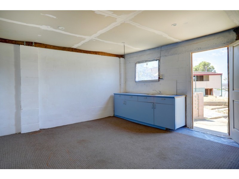 12 Kinmont Avenue, Port Lincoln SA 5606