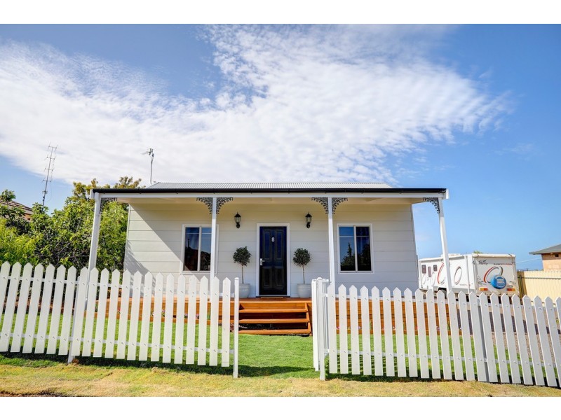 8 Ellen Street, Port Lincoln SA 5606