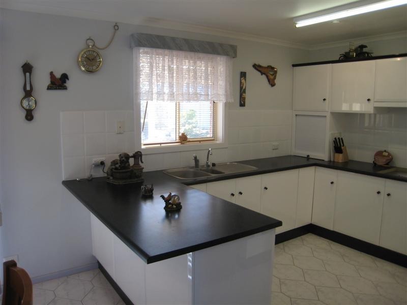 36 Wallis Street, Port Neill SA 5604