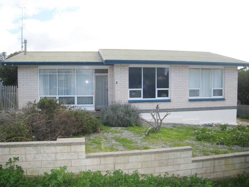 4 Newton Street, Port Lincoln SA 5606