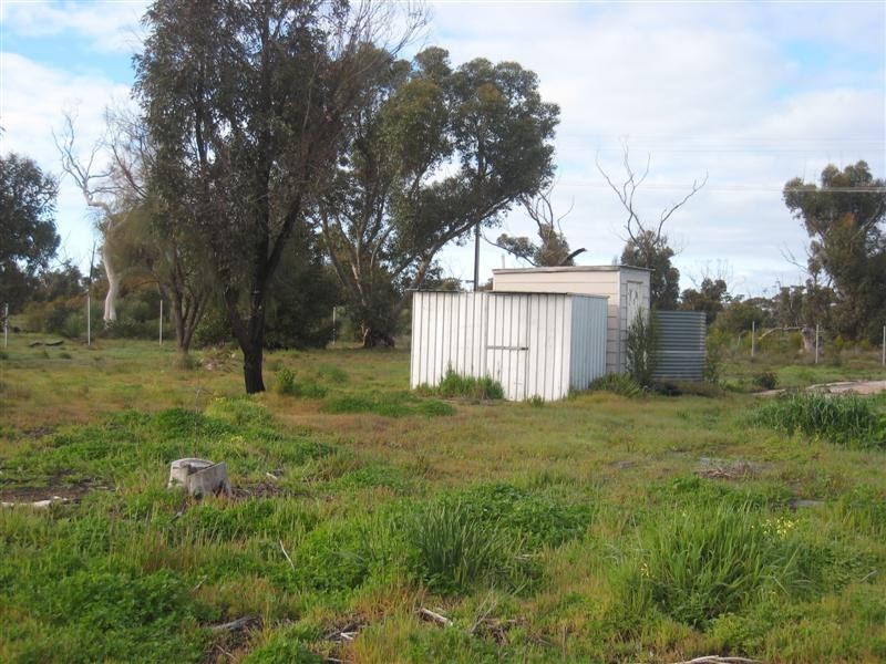 104 and105 Charlton Tce, Wanilla SA 5607