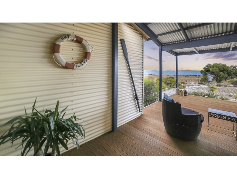 18 Seaview Road, Perlubie SA 5680