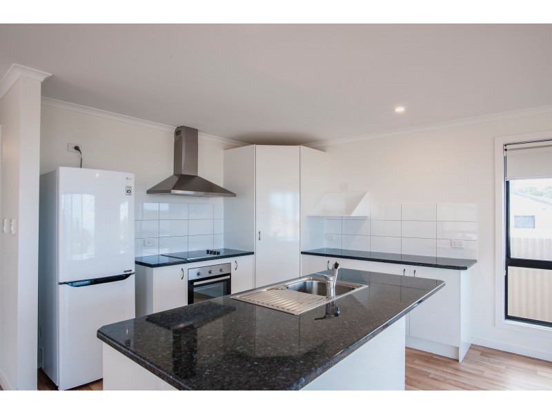 2/8 Frobisher Street, Port Lincoln SA 5606