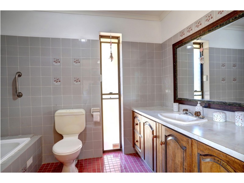 24 Bay View Road, Port Lincoln SA 5606