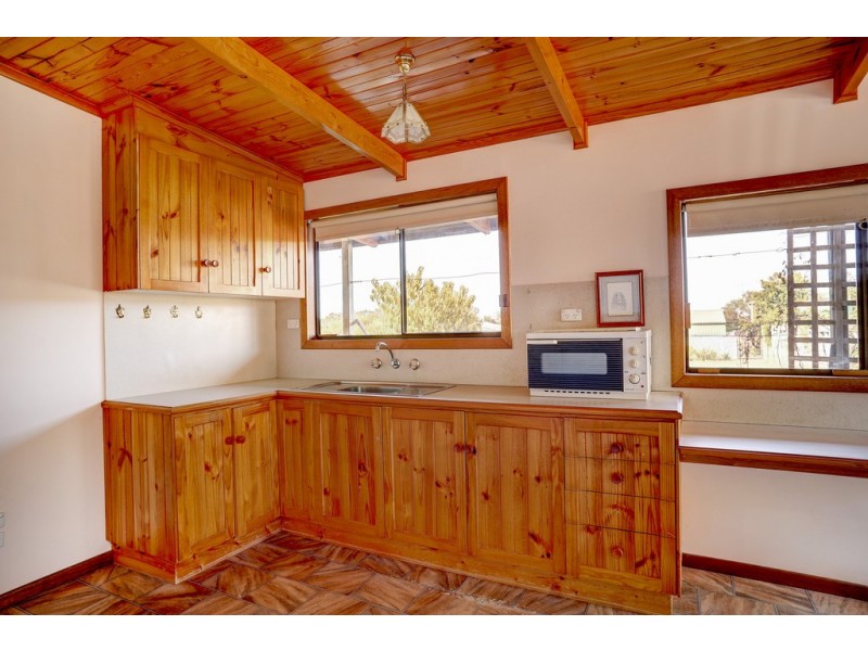 24 Bay View Road, Port Lincoln SA 5606
