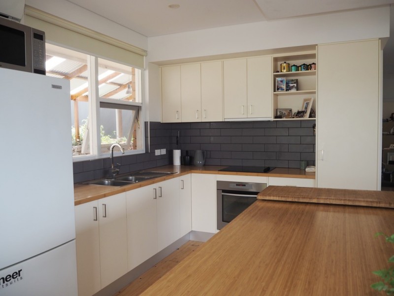 4 Kinmont Avenue, Port Lincoln SA 5606