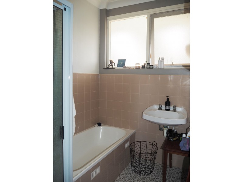 4 Kinmont Avenue, Port Lincoln SA 5606