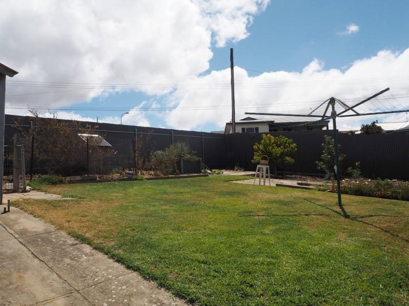 4 Kinmont Avenue, Port Lincoln SA 5606