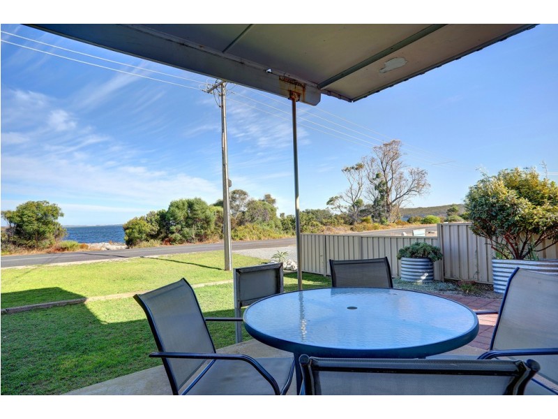 335 Esplanade, Coffin Bay SA 5607
