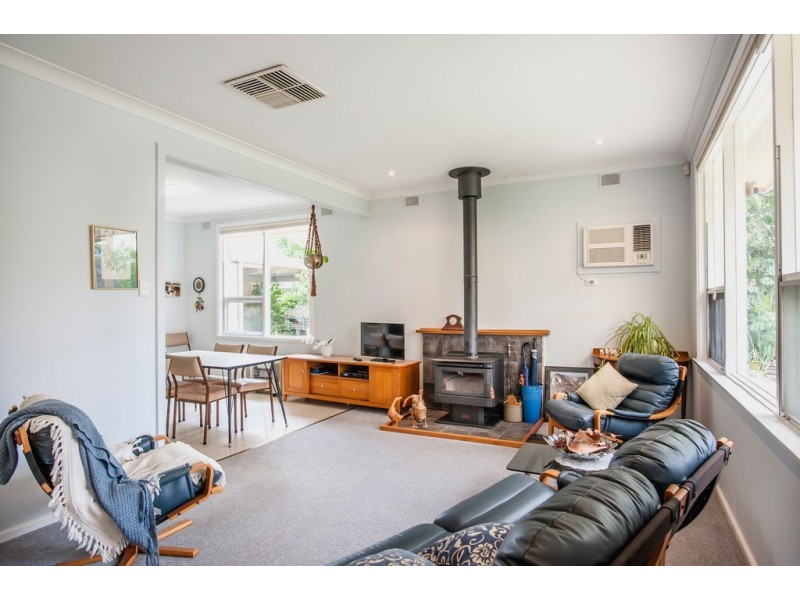 32 Flinders Avenue, Coffin Bay SA 5607