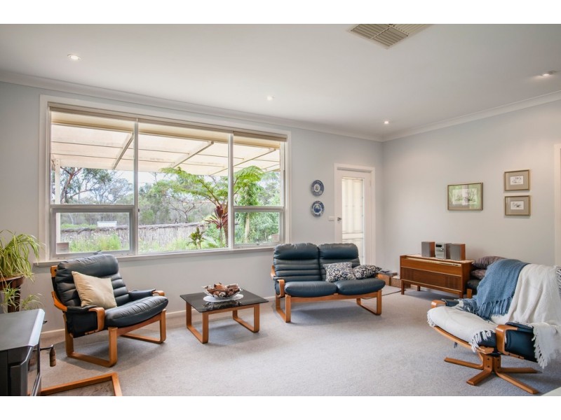 32 Flinders Avenue, Coffin Bay SA 5607